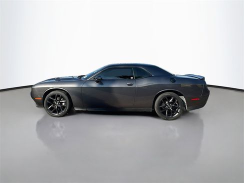 Used 2022 Dodge Challenger SXT w/ Blacktop Package image 4