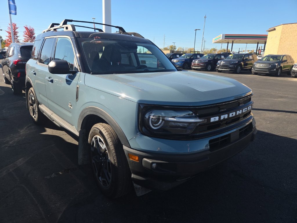 Certified 2023 Ford Bronco Sport Outer Banks w/ Tech Package AWD/4WD image 1