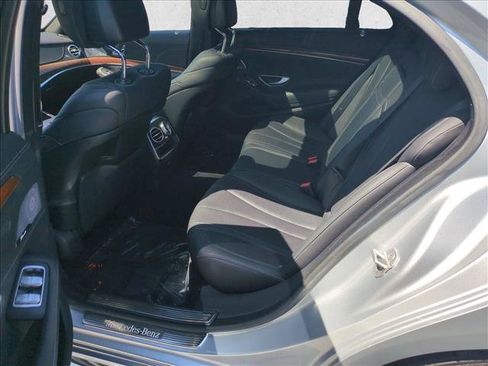 Used 2014 Mercedes-Benz S 550 Sedan image 21