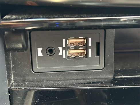 Used 2017 Lexus LX 570 4WD image 43