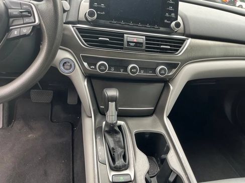 Used 2018 Honda Accord LX image 19
