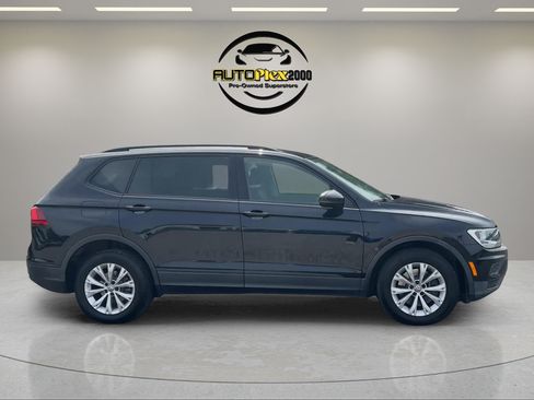 Used 2018 Volkswagen Tiguan S w/ 3rd Row Seat Package AWD/4WD image 8