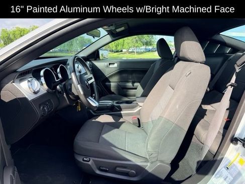 Used 2008 Ford Mustang Coupe RWD image 8