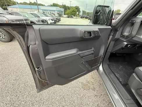 New 2025 Ford Bronco 4-Door image 13