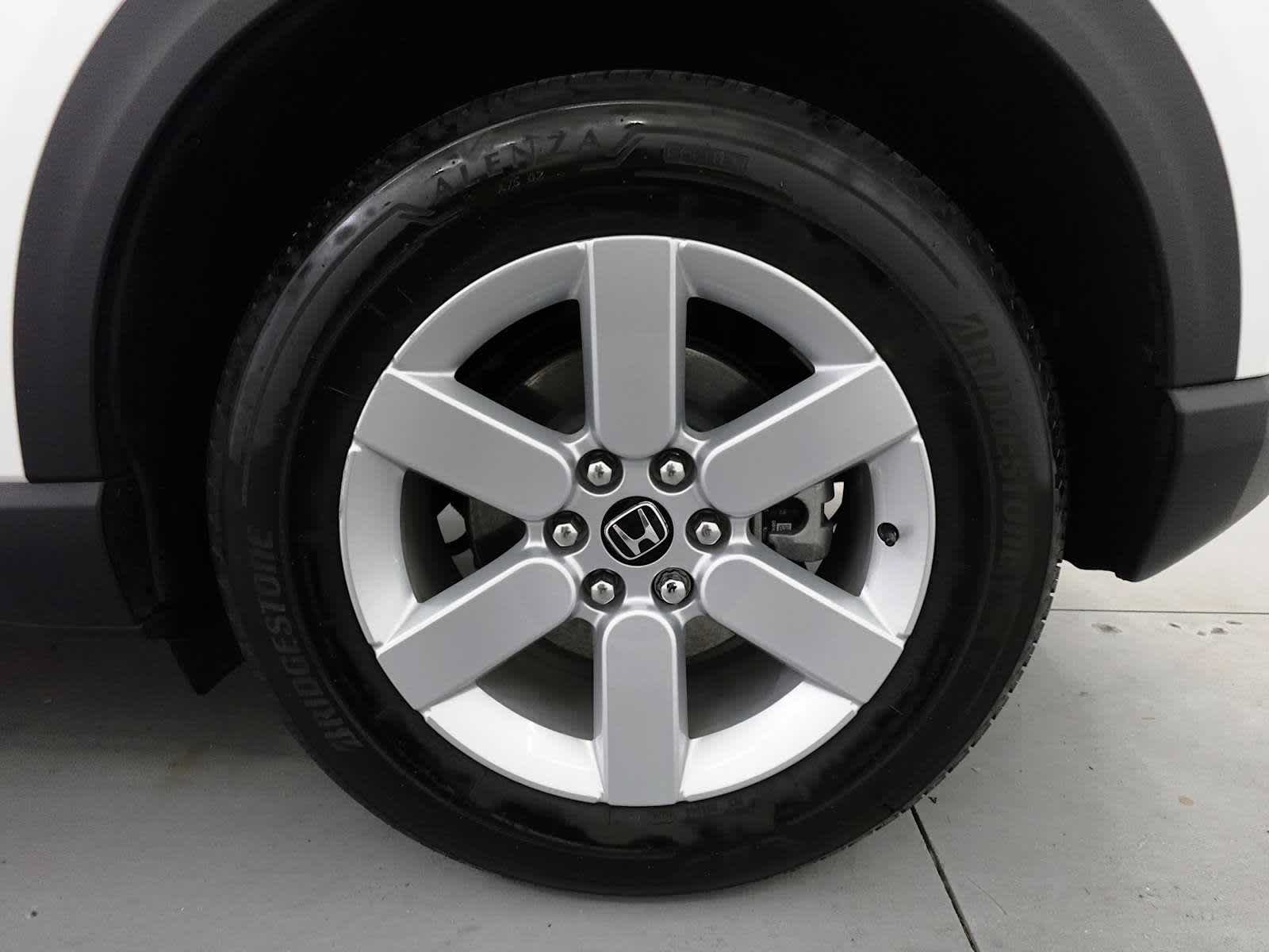 Used 2024 Honda Prologue EX image 9