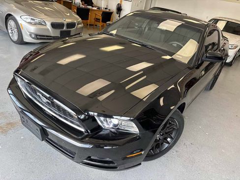 Used 2014 Ford Mustang Coupe w/ Equipment Group 102A image 9