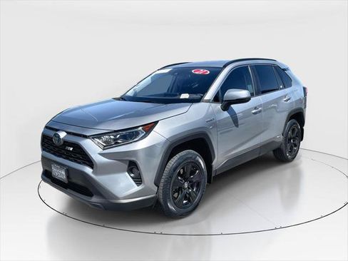 Certified 2021 Toyota RAV4 XLE AWD/4WD image 1