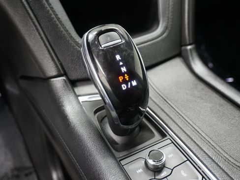 Used 2020 Cadillac XT5 Premium Luxury FWD image 24