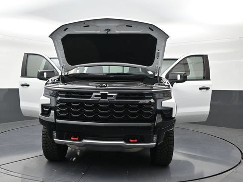 Used 2025 Chevrolet Silverado 1500 ZR2 w/ Technology Package AWD/4WD image 33