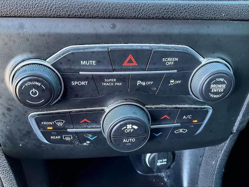 Used 2021 Dodge Charger R/T w/ Blacktop Package image 31