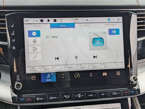 Used 2023 Jeep Grand Wagoneer L Series III image 16