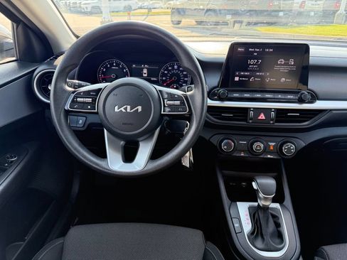 Used 2024 Kia Forte LXS FWD image 8
