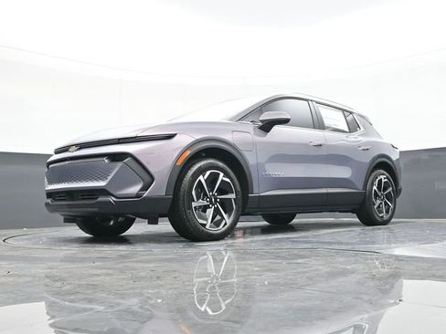 New 2026 Chevrolet Equinox EV LT image 50