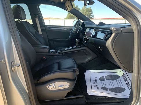 Used 2023 Porsche Macan image 26