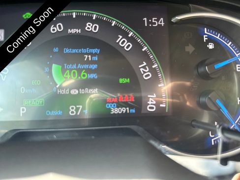 Used 2021 Toyota RAV4 Limited image 16