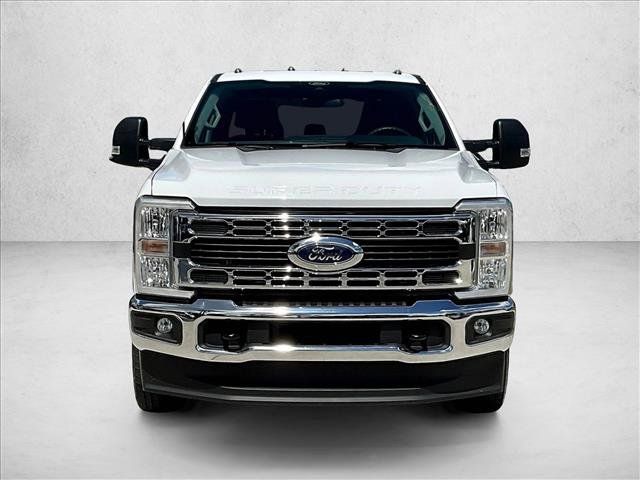 Used 2026 Ford F350 XLT AWD/4WD image 2