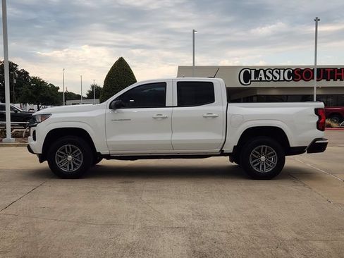 Used 2025 Chevrolet Colorado LT RWD image 11