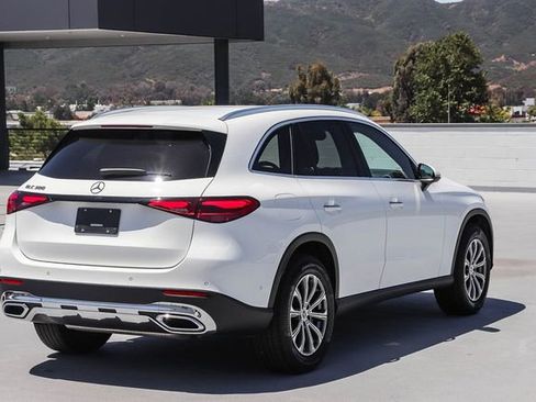 Used 2025 Mercedes-Benz GLC 300 image 7