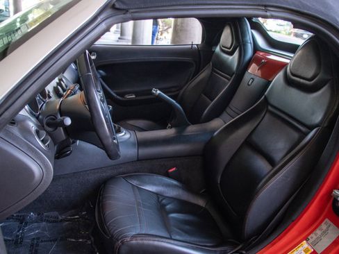 Used 2009 Pontiac Solstice Street Edition image 10