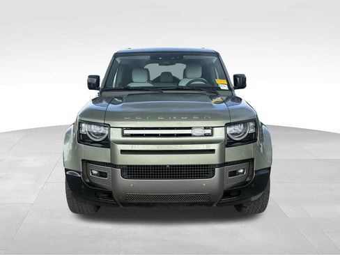 Used 2025 Land Rover Defender 110 X-Dynamic SE AWD/4WD image 27