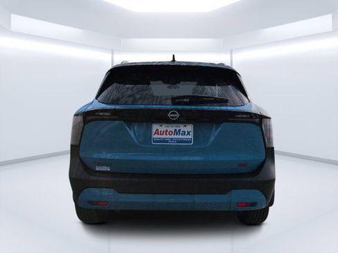 Used 2025 Nissan Kicks SR FWD image 4