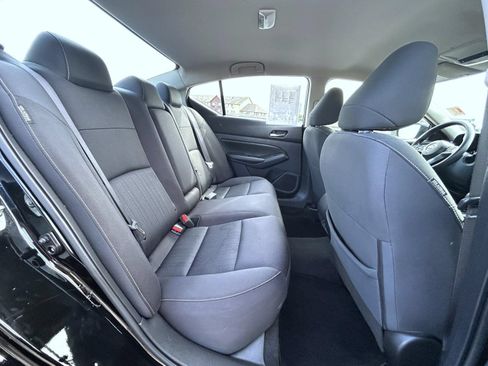 Used 2022 Nissan Altima 2.5 SV FWD image 19