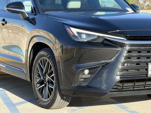 Used 2024 Lexus TX 350 FWD image 4