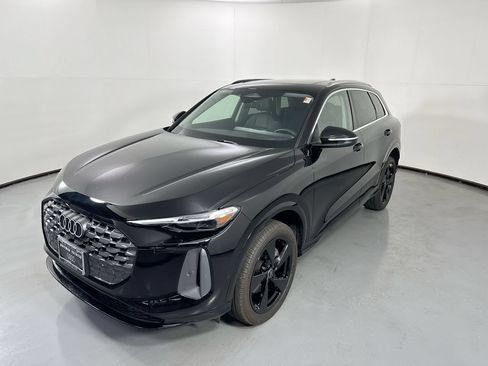 Used 2025 Audi Q5 Premium Plus w/ Premium Plus AWD/4WD image 32