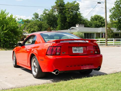 Used 2001 Ford Mustang GT RWD image 7