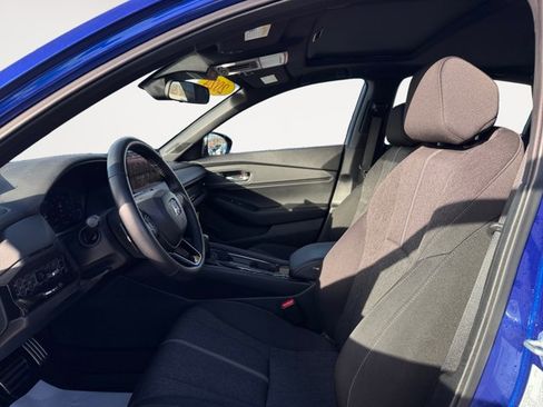 Used 2024 Honda Accord Sport image 11