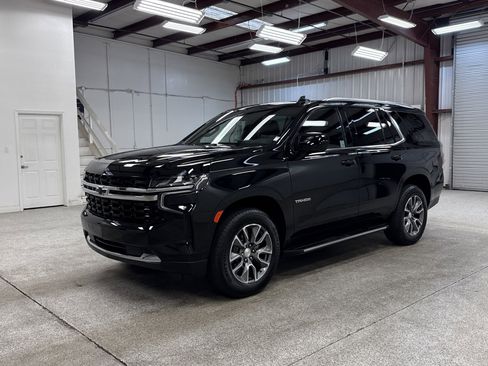Used 2024 Chevrolet Tahoe LS image 1