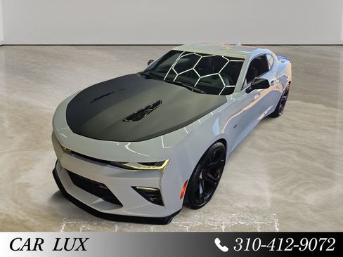 Used 2018 Chevrolet Camaro SS image 20