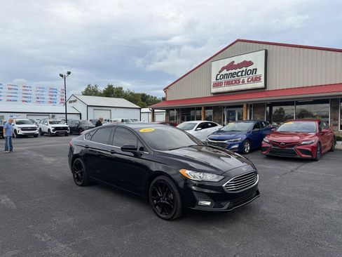 Used 2020 Ford Fusion SE w/ Equipment Group 151A FWD image 1