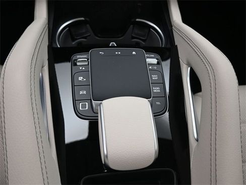 New 2025 Mercedes-Benz GLE 450 4MATIC image 4