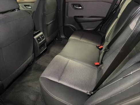 Used 2023 Nissan Rogue SV FWD image 36