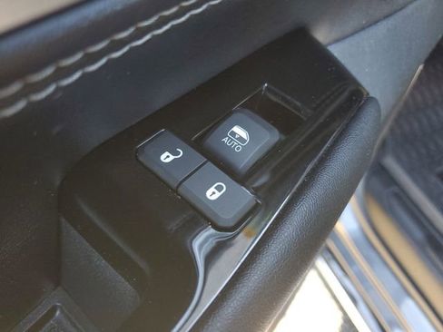 Used 2024 Jeep Wagoneer Series II w/ Premium Group I image 18