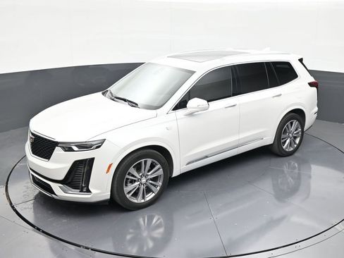 Certified 2023 Cadillac XT6 Premium Luxury image 12