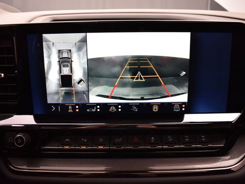 Used 2024 Chevrolet Silverado 1500 ZR2 w/ Technology Package image 31