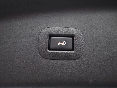 Used 2018 Nissan Armada Platinum w/ Captain Seat Package AWD/4WD image 38