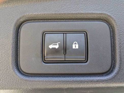 Used 2024 Nissan Pathfinder Platinum w/ Cargo Package AWD/4WD image 15