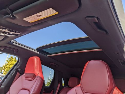 Used 2019 Porsche Cayenne E-Hybrid AWD/4WD image 16