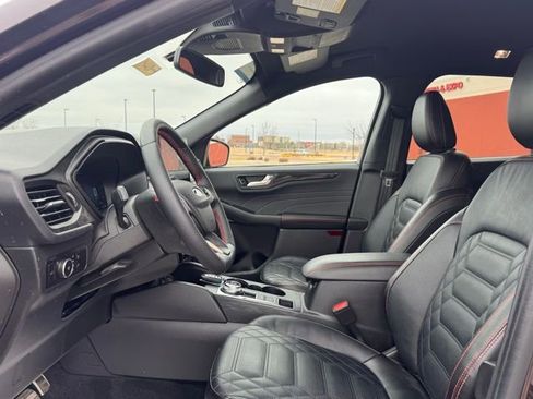 Certified 2023 Ford Escape ST-Line Elite w/ Premium Technology Package image 7