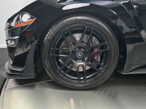 Used 2019 Ford Mustang GT Premium w/ GT Performance Package RWD image 29