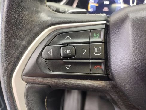 Used 2021 Jeep Grand Cherokee L Limited AWD/4WD image 32