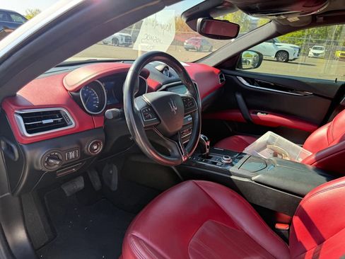 Used 2018 Maserati Ghibli GranLusso RWD image 14