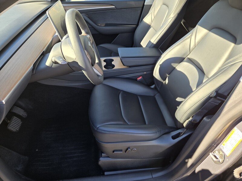 Used 2023 Tesla Model Y Long Range AWD/4WD image 11
