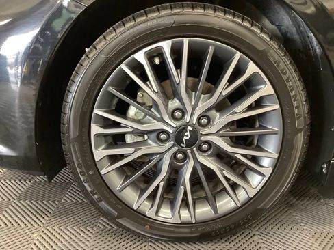 Used 2023 Kia Forte GT-Line w/ GT-Line Technology Package FWD image 3