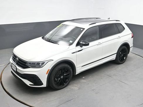 Used 2022 Volkswagen Tiguan SE R-Line AWD/4WD image 28