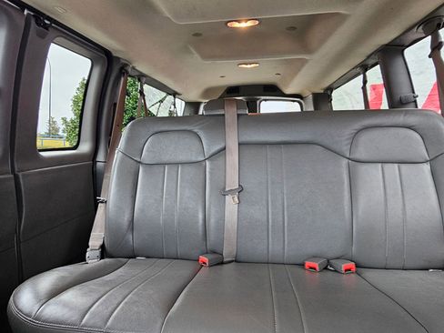Used 2023 Chevrolet Express 3500 LS image 24