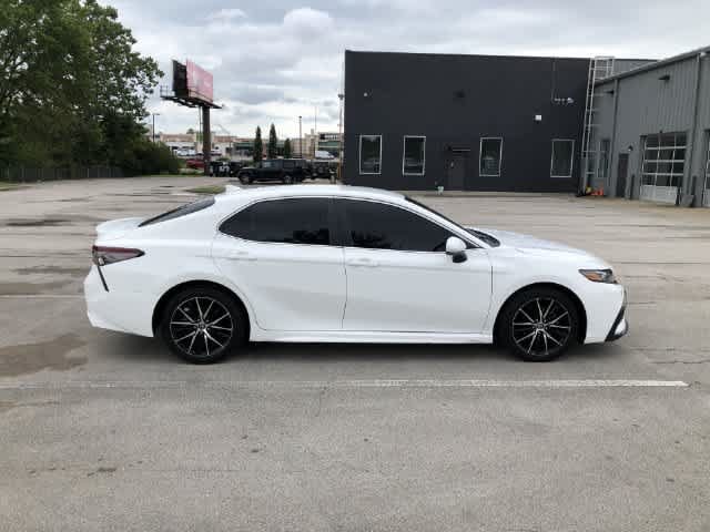 Used 2021 Toyota Camry SE FWD image 7